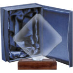 Galvano Cristal con Base de Madera BLAS 52