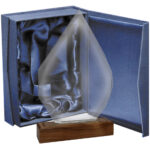 Galvano Cristal con Base de Madera BLAS 54